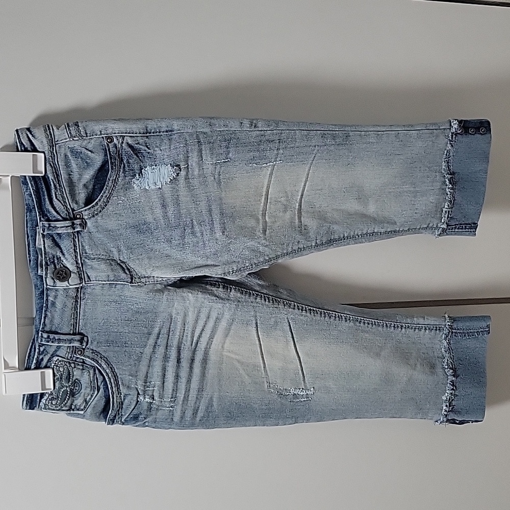 Distressed Capris